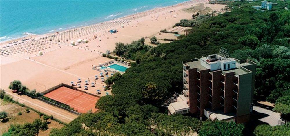 Beau Rivage Pineta 4*