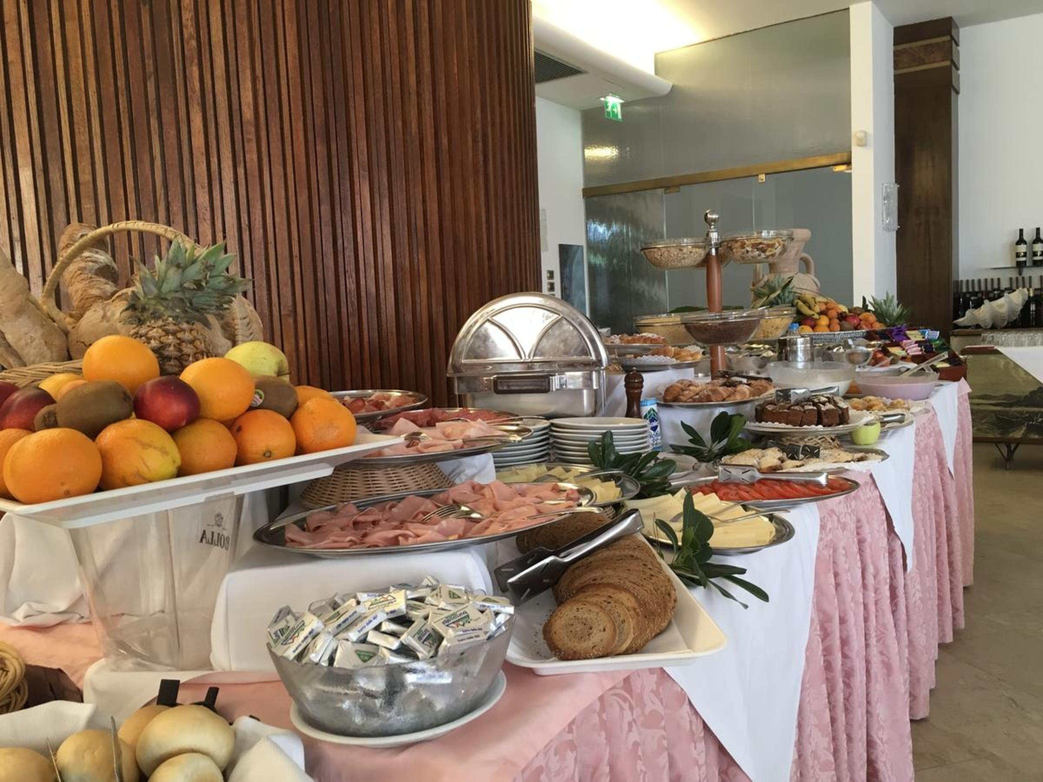 Beau Rivage Pineta Hotel 4*